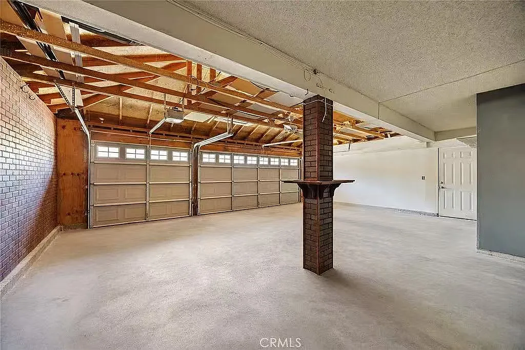 4 bed, 2184 sqft, $3,800 — Photo 4