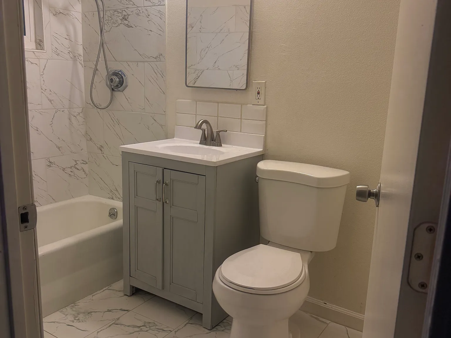 1 bed, 500 sqft, $1,550 — Photo 1