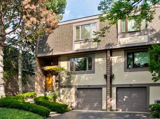 226 Charles Pl, Wilmette, IL