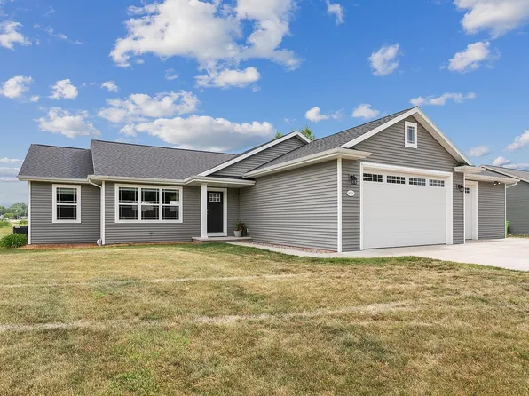 W2109 Wildflower Ln, Brillion, WI 54110