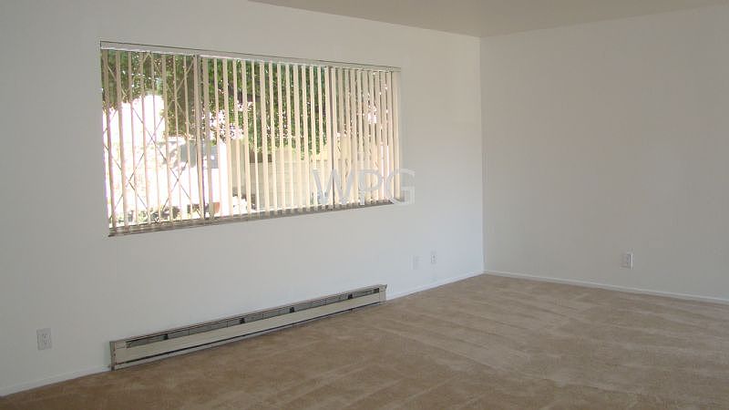 2nd image of 745 Menlo Ave APT 6