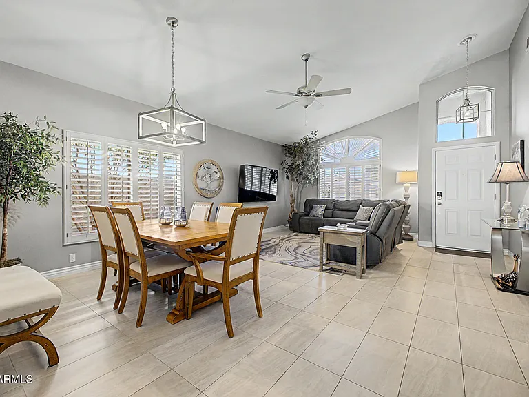 9026 W Escuda Dr — Photo 7
