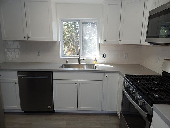 5th image of 1939 Bancroft St #A