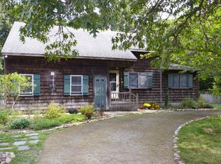 9 Sampson Ave, Edgartown, MA 02539