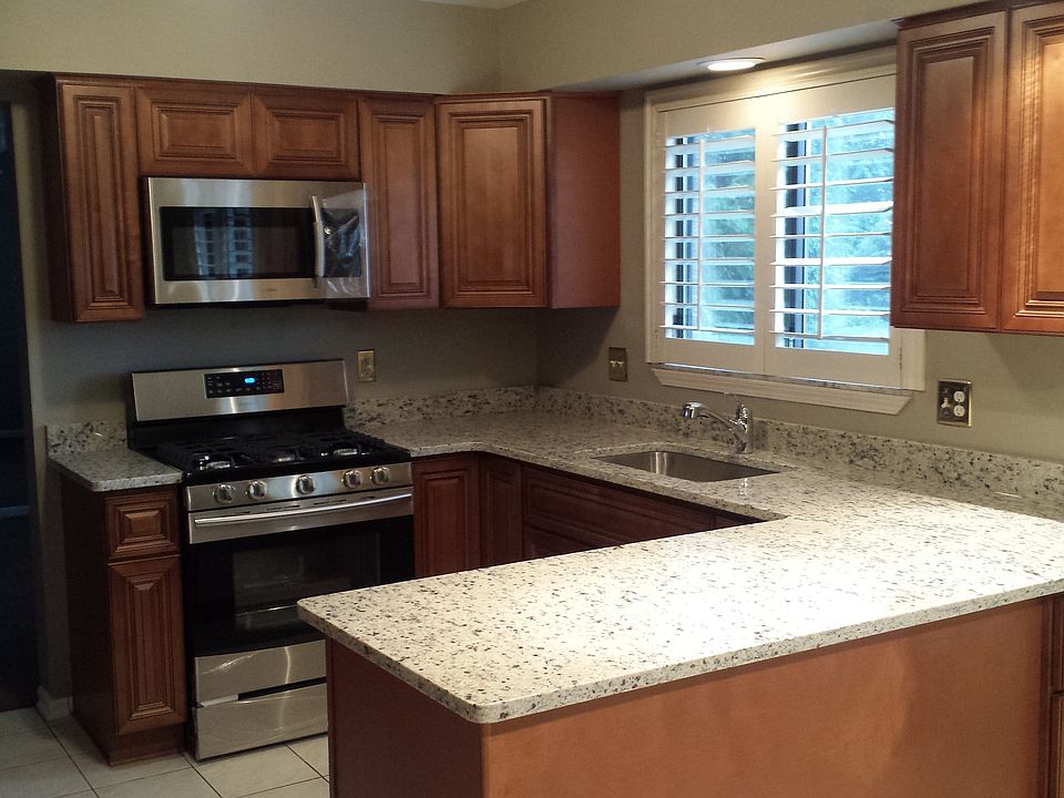 2nd image of 37652 Bloomfield Dr
