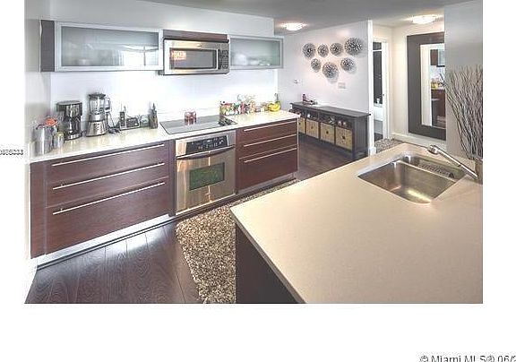 2nd image of 1900 N Bayshore Dr APT 4204