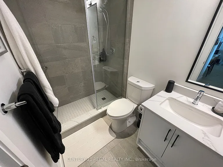 741 King St W #708 — Photo 14