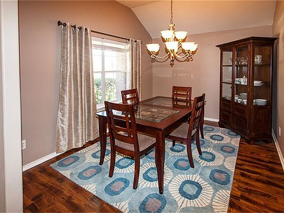 5th image of 6619 Blue Hollow Ln