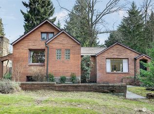 11722 36th Ave NE, Seattle, WA 98125