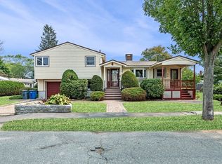 4 Butterworth Rd, Beverly, MA 01915