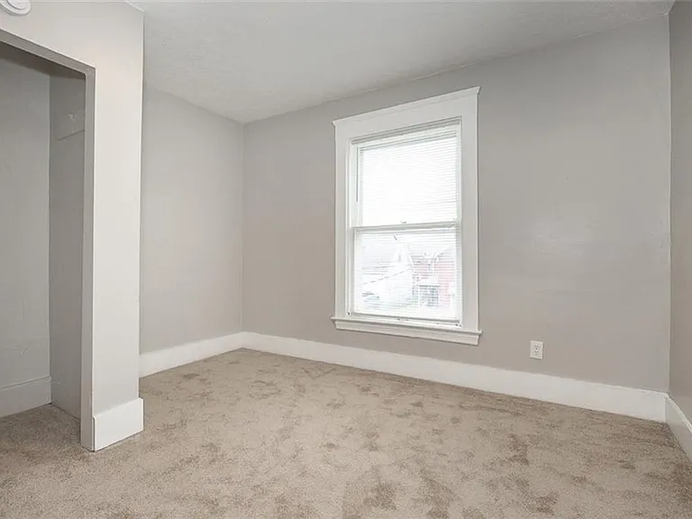 5614 Drake Ave — Photo 9