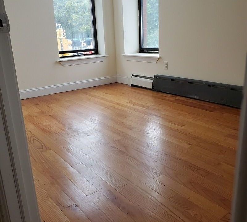 2nd image of 383 W 125th St #2A