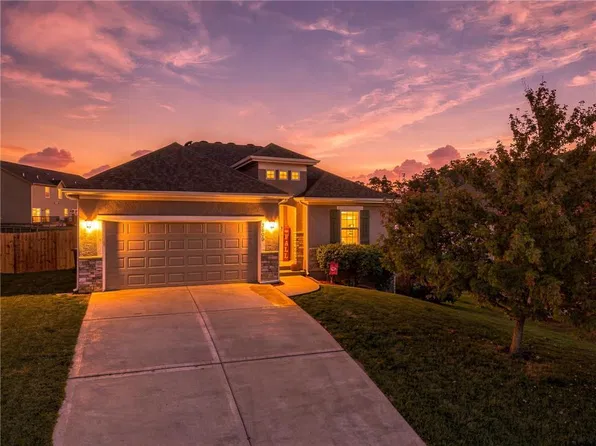 3809 NW Old Stagecoach Rd, Kansas City, MO 64154