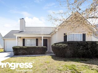 1077 Meadow Glen Cir, Fairburn, GA 30213