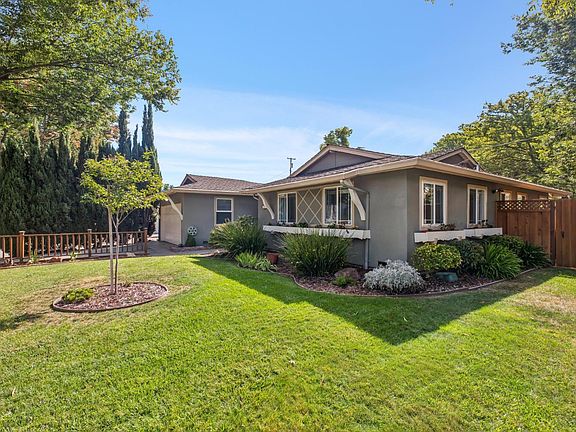 3rd image of 2432 Rinconada Dr