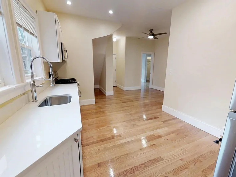 8-10 Claremon St #1 — Photo 3