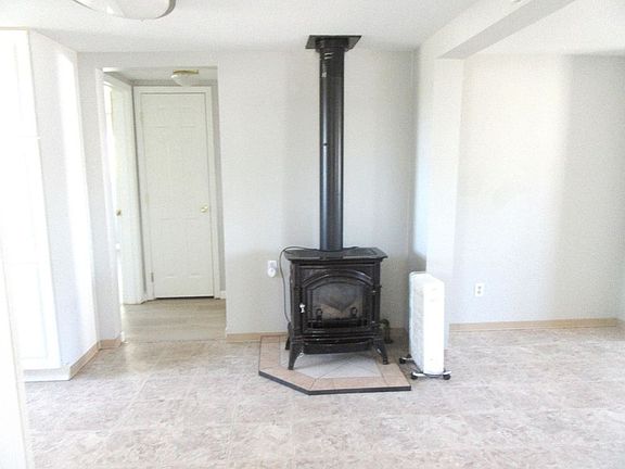 5th image of 330 1st St