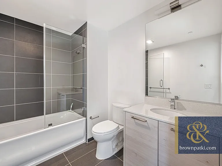 1075 Market St #807 — Photo 10