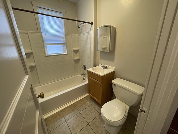 5th image of 422 W King St #15694173