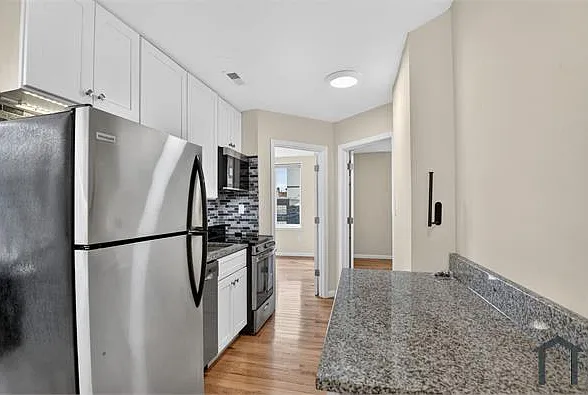 1648 Park Rd NW #5 — Photo 5