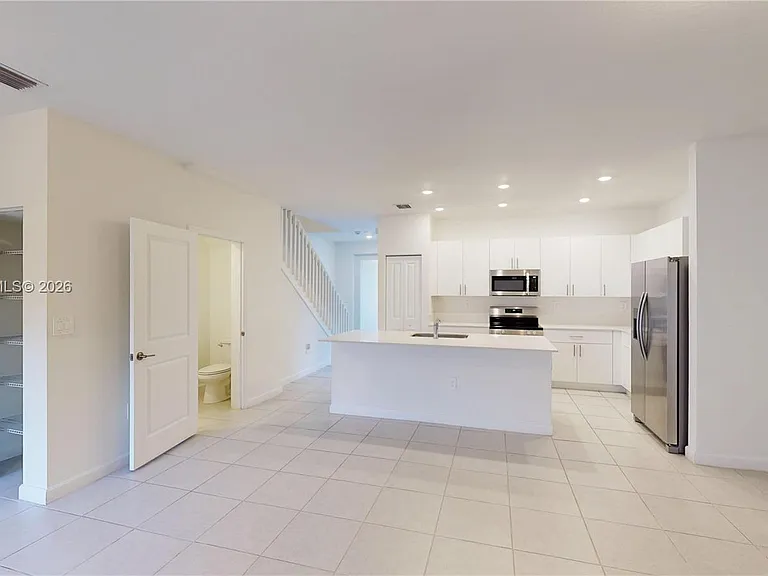 12875 SW 243rd Ter #12875 — Photo 3