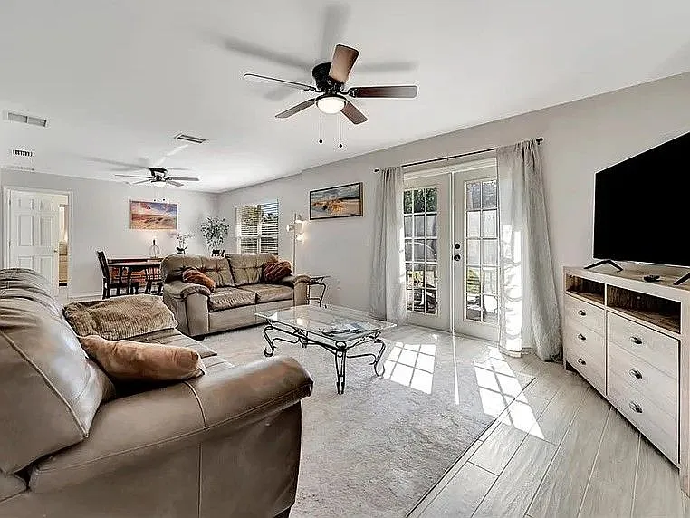 2916 Woodcrest Dr — Photo 9