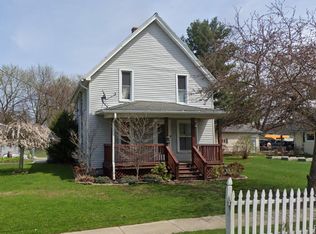 1412 N Hickory St, Owosso, MI 48867
