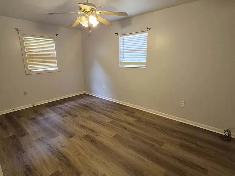 233 Branch Rd — Photo 12