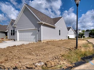 7701 Webster Rd, Middleburg Heights, OH 44130