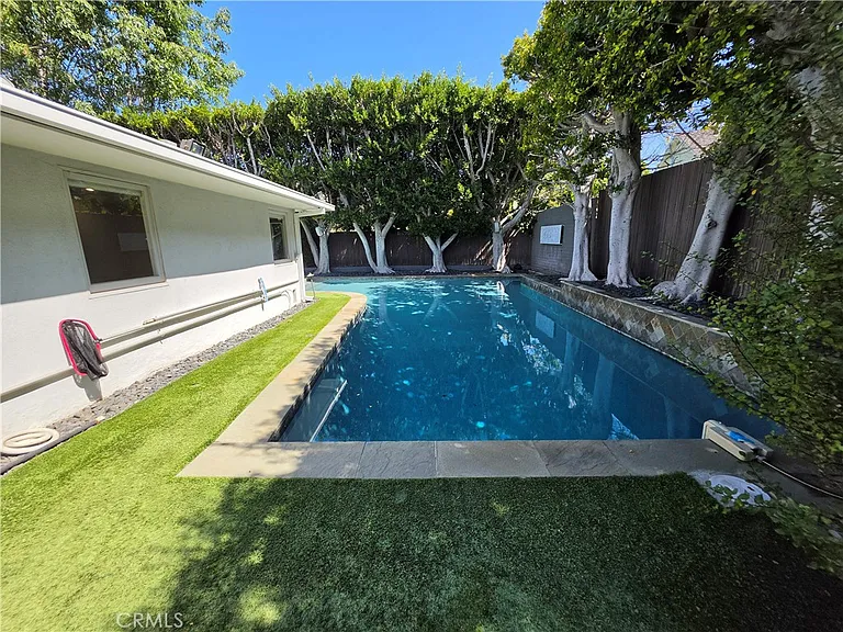 310 S Thurston Ave — Photo 59