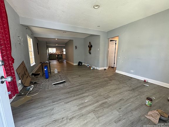 5th image of 2267 HAYS ST