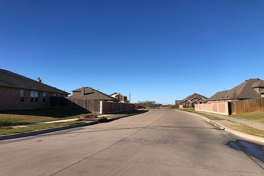 1st image of 1405 NW Park Meadow Ln