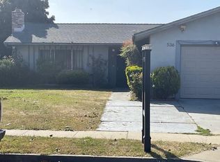 536 Saint Edwards Dr, Salinas, CA 93905