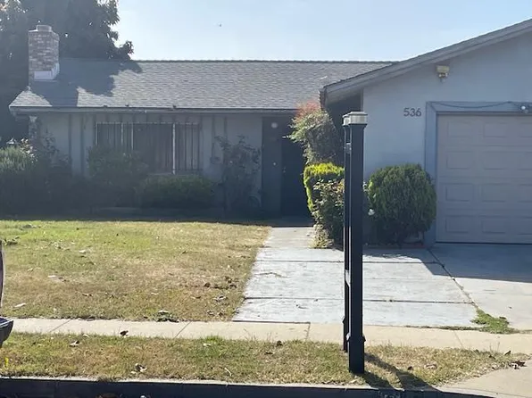 536 Saint Edwards Dr, Salinas, CA 93905