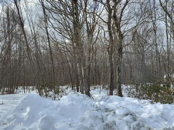 229 Locust Dr, Milford, PA 18337