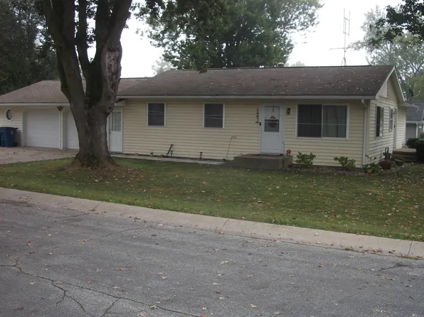 1007 S Superior St, Angola, IN 46703