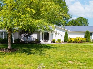 3106 Huntmaster Dr, Bowling Green, KY 42104