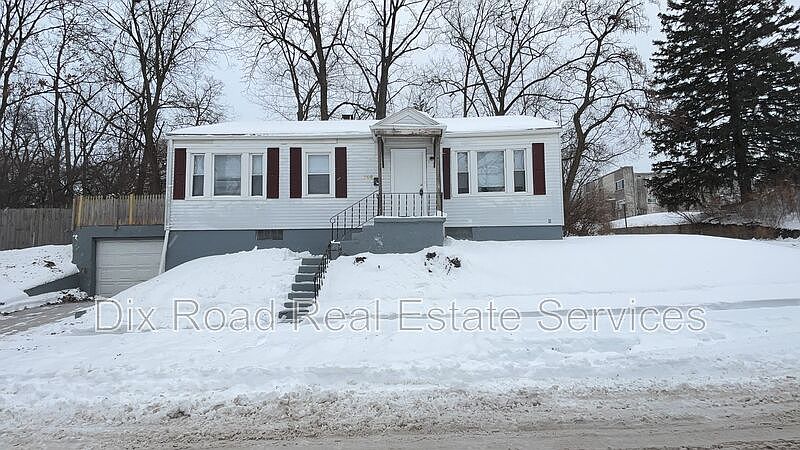 1st image of 344 W Parkwood Dr
