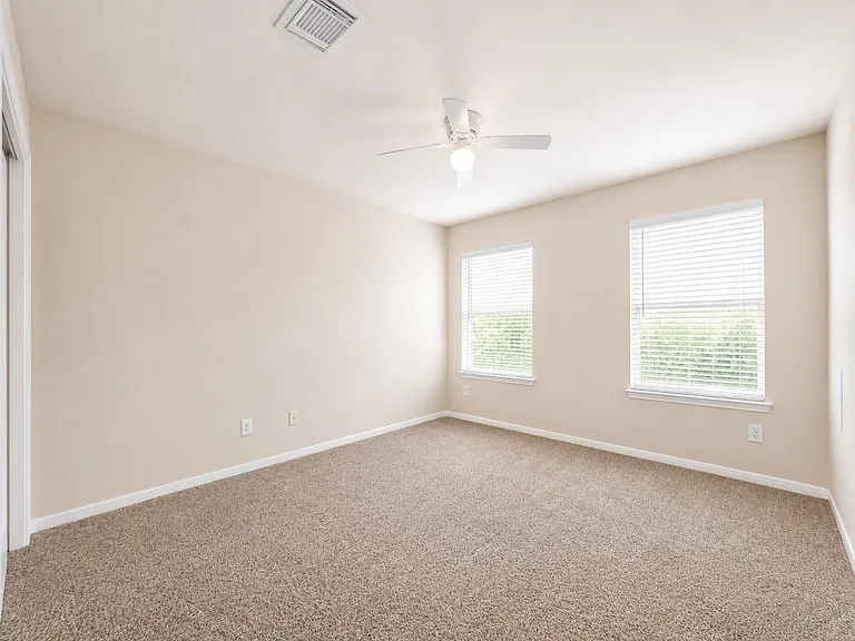 1815 Granite Field Ln — Photo 31