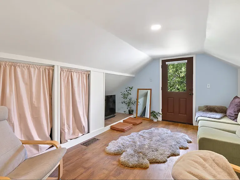 414 Spring St — Photo 9