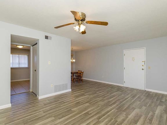 3rd image of 4157 Gallatin Ln APT C