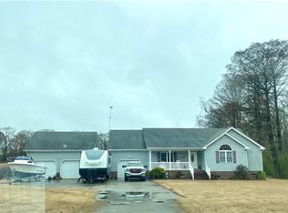1475 Millpond Rd, Elizabeth City, NC 27909