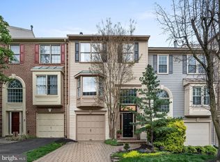892 Tall Oaks Sq SE, Leesburg, VA 20175