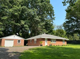 2015 Canton Rd, Akron, OH 44312