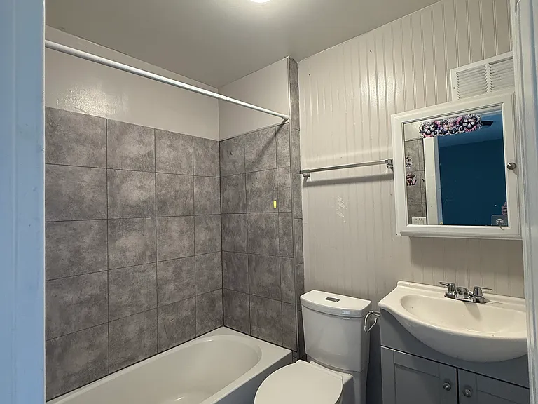 Back bedroom bathroom