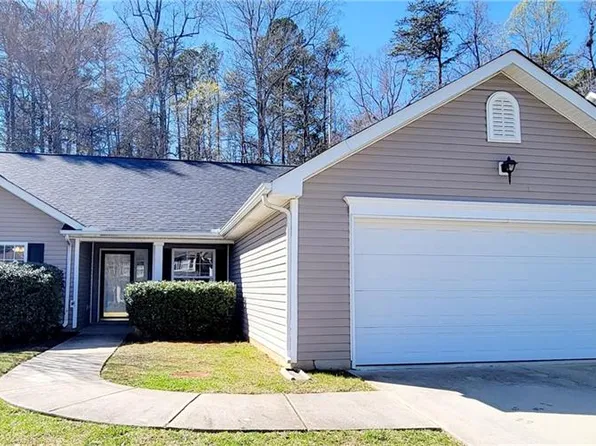 714 Hawthorn Ridge Dr, Whitsett, NC 27377