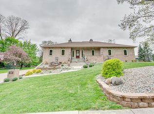 10427 Pine Mills Rd, Fort Wayne, IN 46845