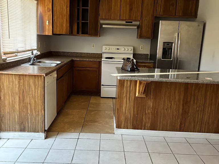 4161 Brookfield Dr — Photo 4