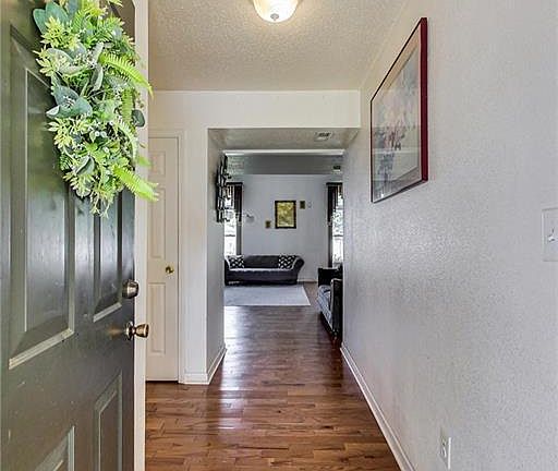 3rd image of 4243 Village Bend Ln