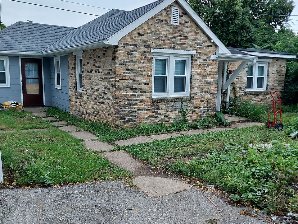 1st image of 2819 W Carmen Ave